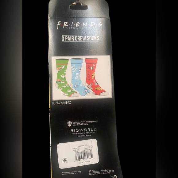Bioworld Men’s 3 pack Friends Show Crew socks set Size 8-12 Gifts Novelties - Picture 2 of 3